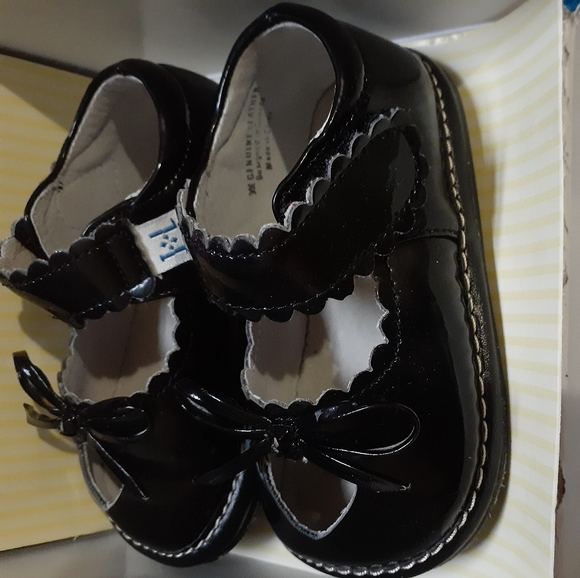 Jack and Lily baby girl black shoes size 6-12 mont - Picture 7 of 8